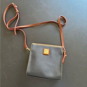 Dooney & Bourke pebble Crossbody-black